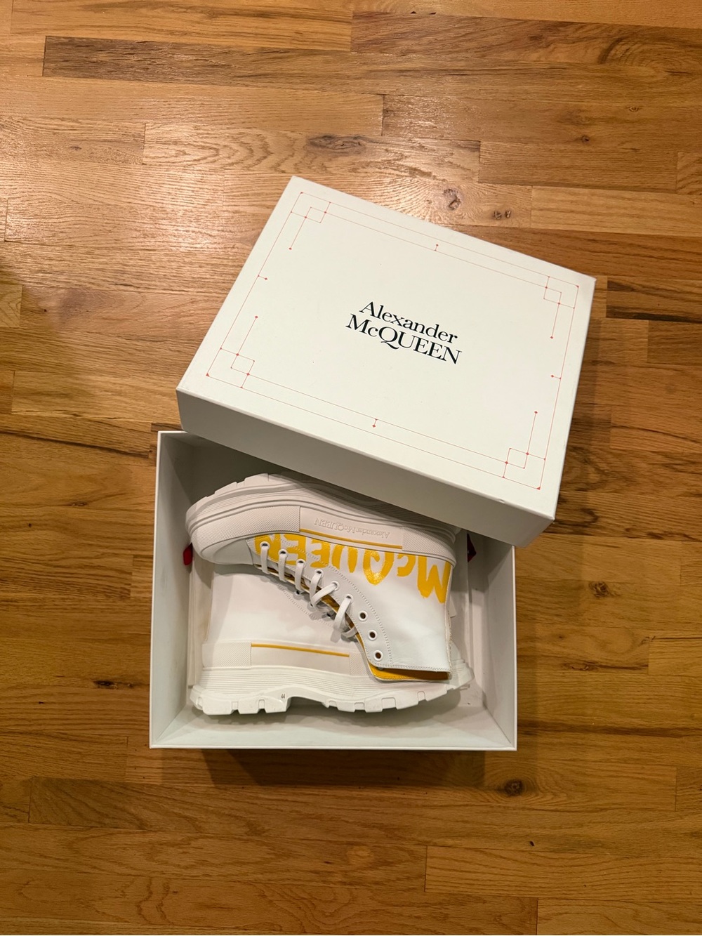 Alexander McQueen White Leather Lace-Up Boots with Yellow Logo